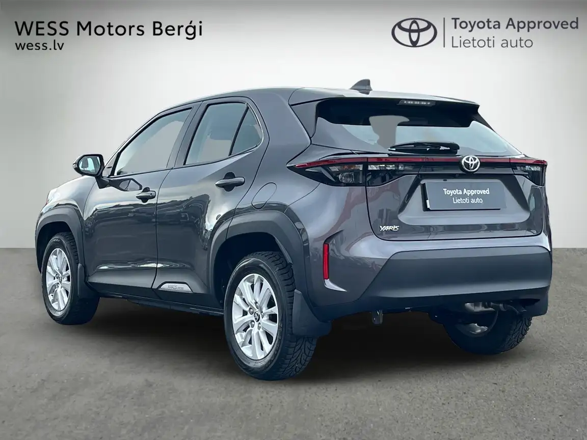 TOYOTA YARIS CROSS