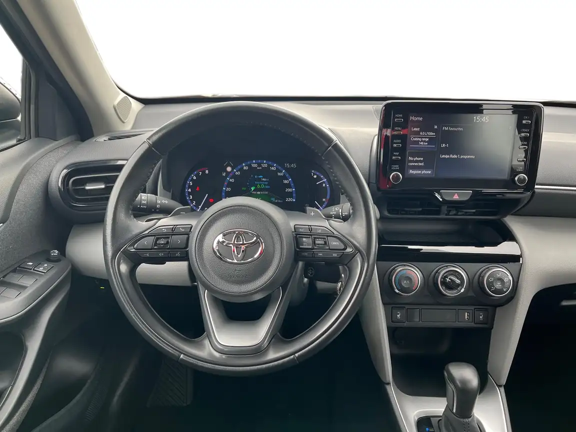 TOYOTA YARIS CROSS