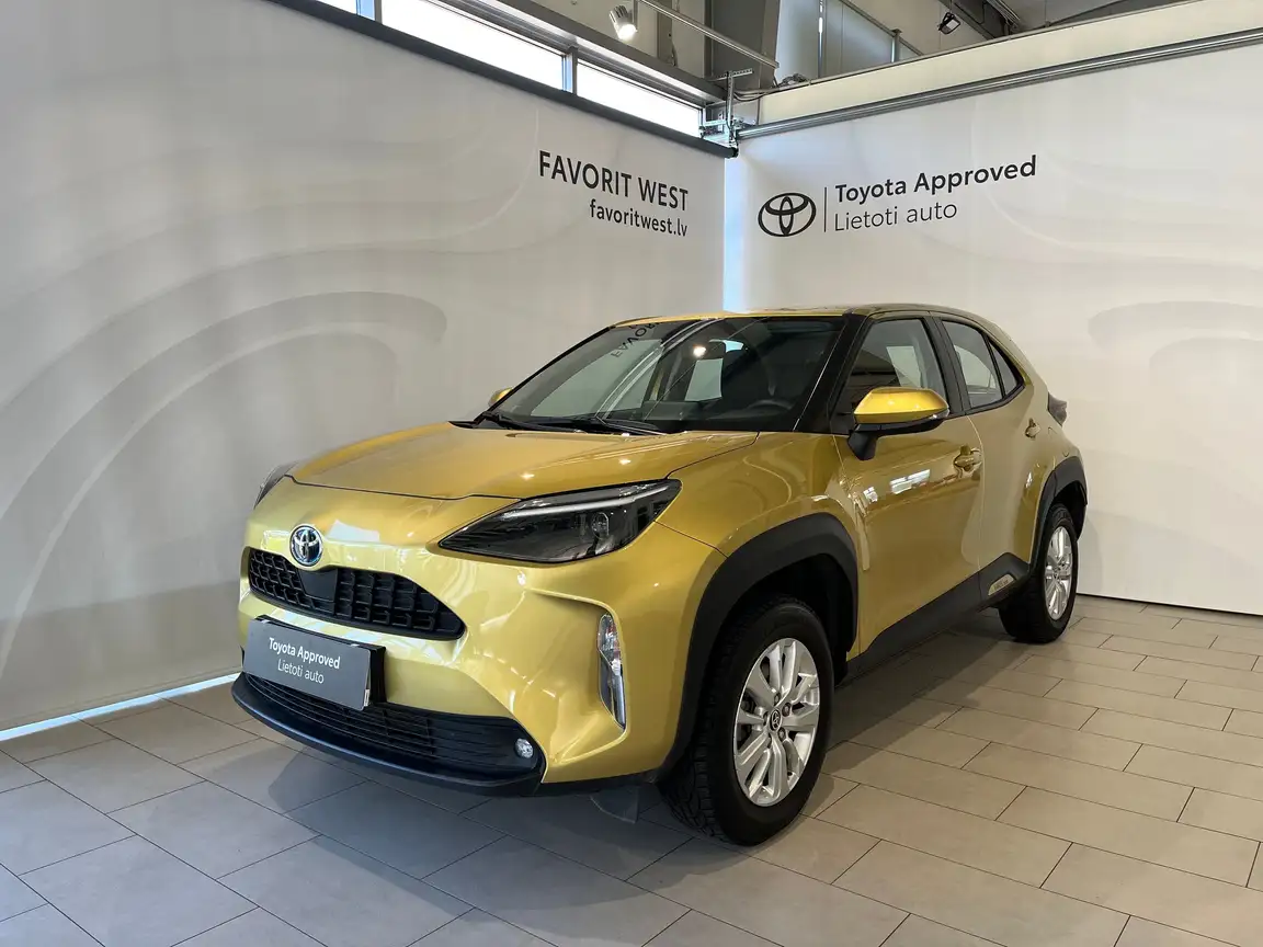 TOYOTA YARIS CROSS
