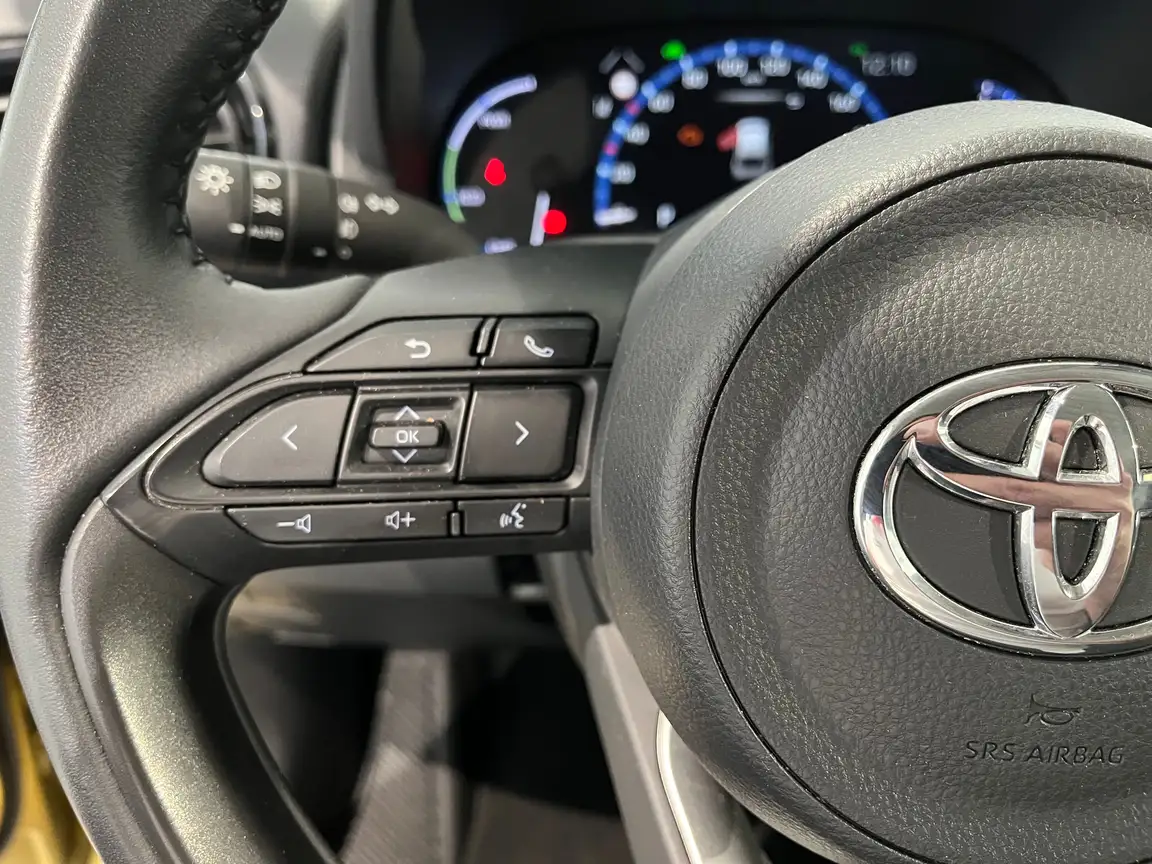 TOYOTA YARIS CROSS