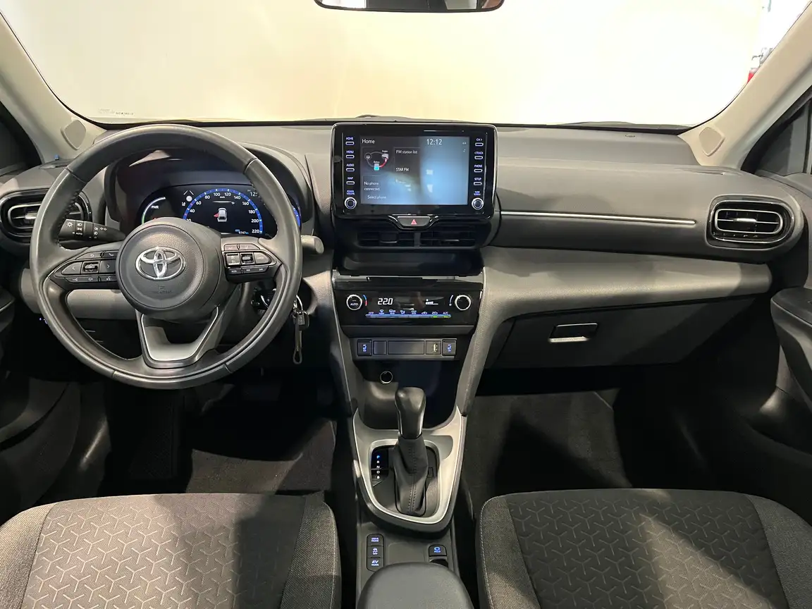 TOYOTA YARIS CROSS