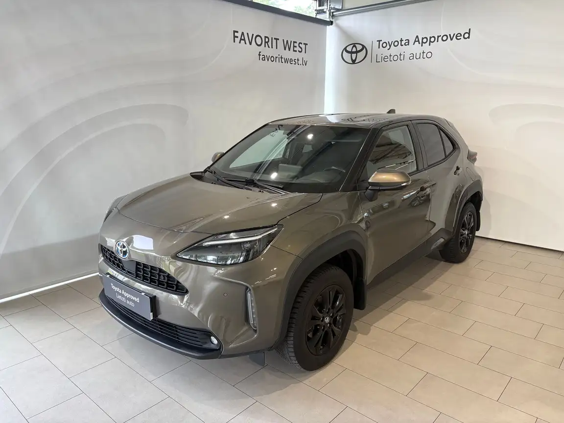 TOYOTA YARIS CROSS