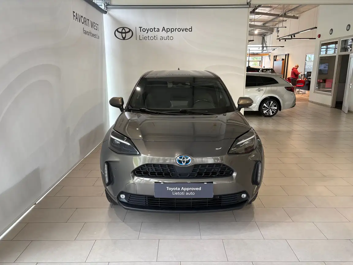 TOYOTA YARIS CROSS