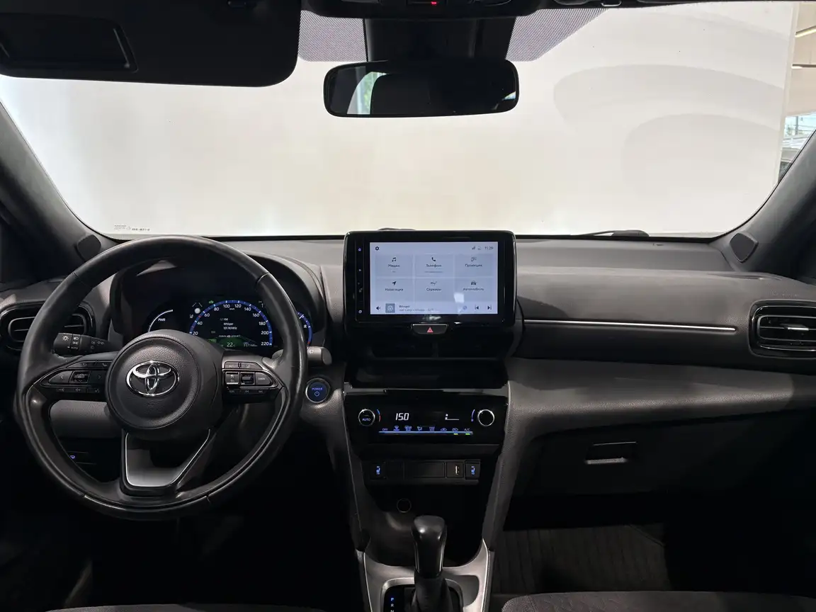 TOYOTA YARIS CROSS