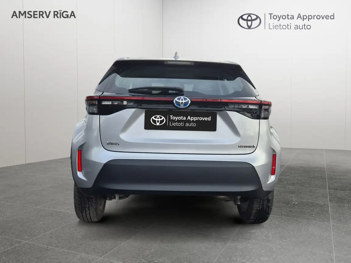TOYOTA YARIS CROSS