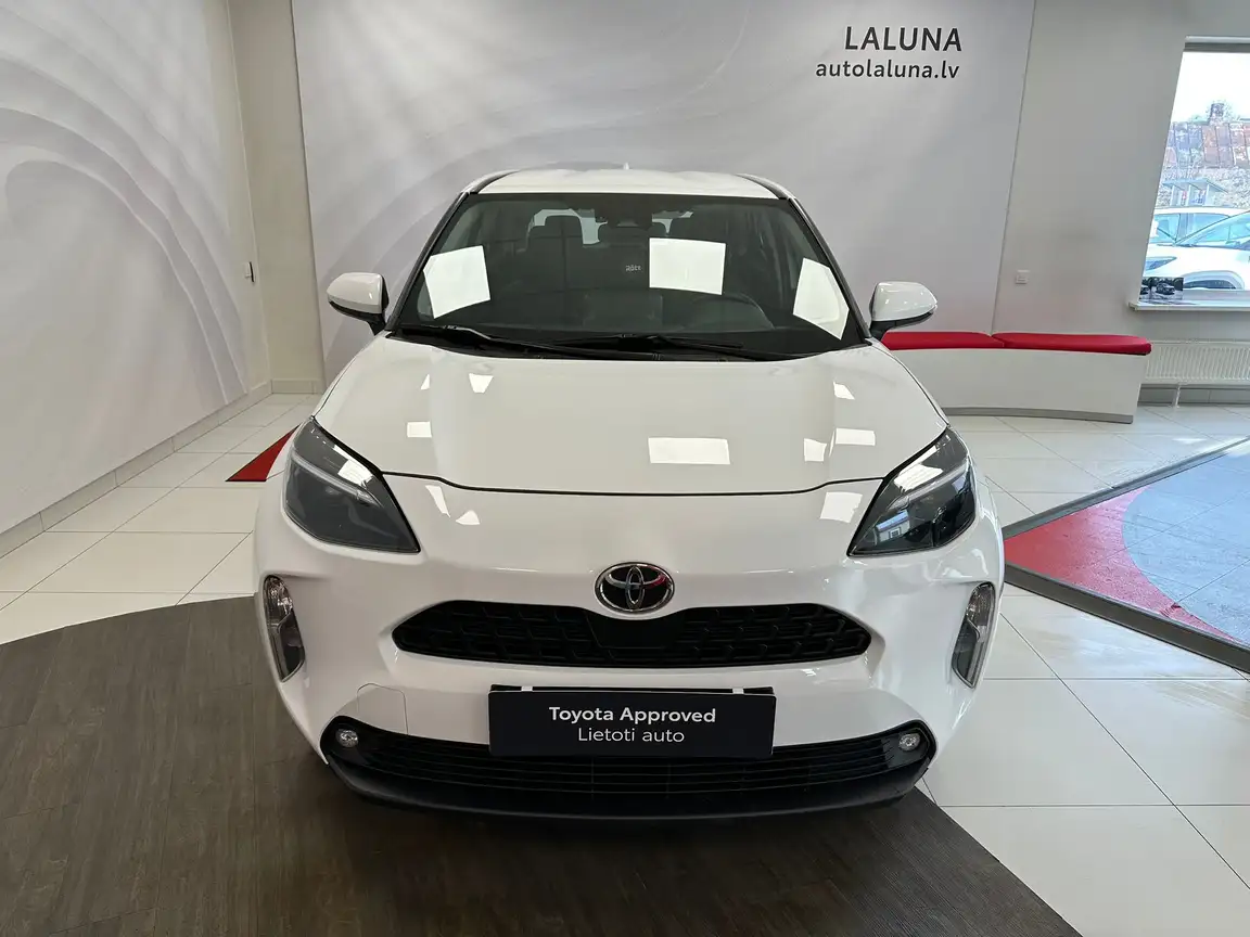 TOYOTA YARIS CROSS
