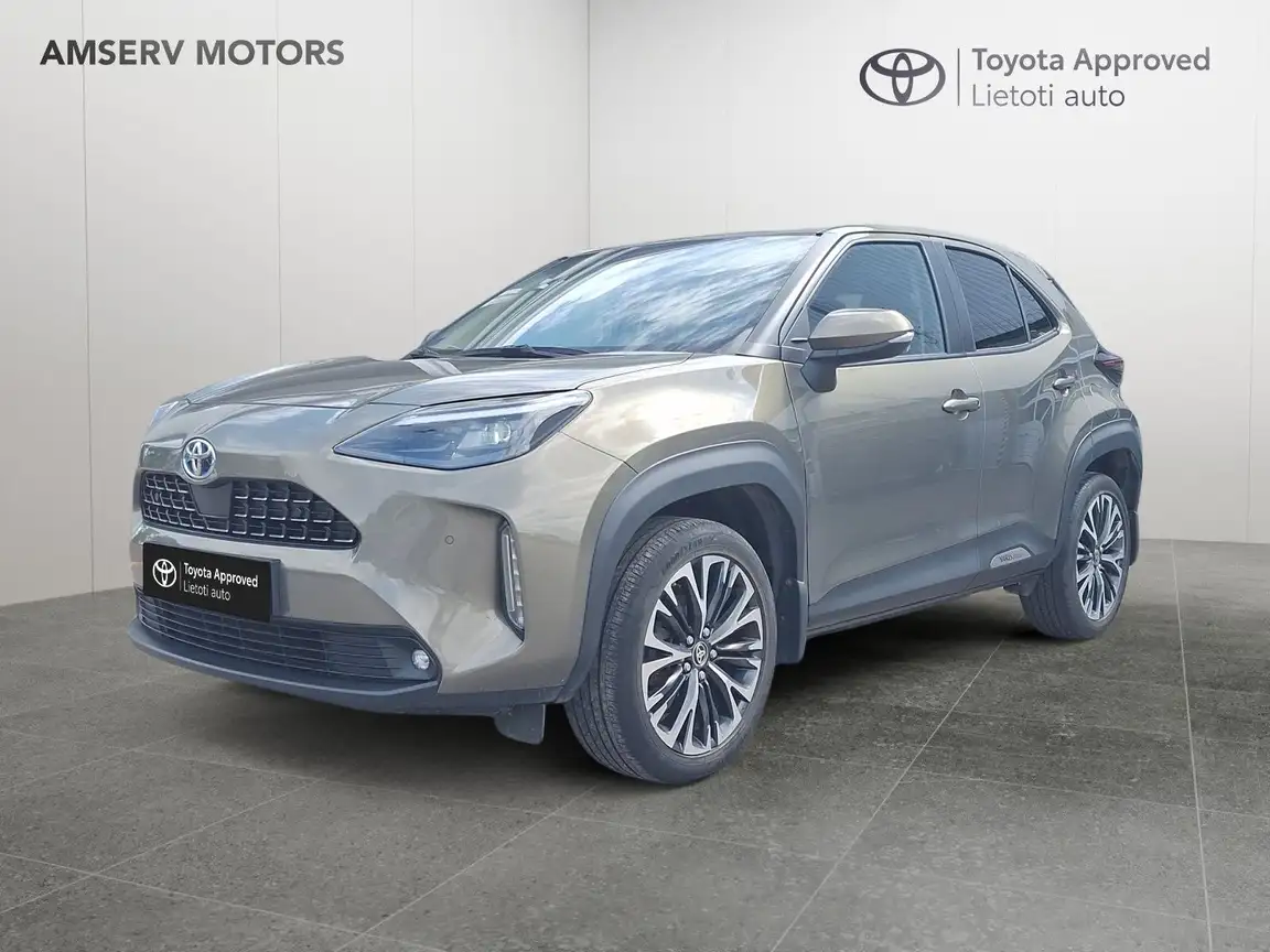 TOYOTA YARIS CROSS