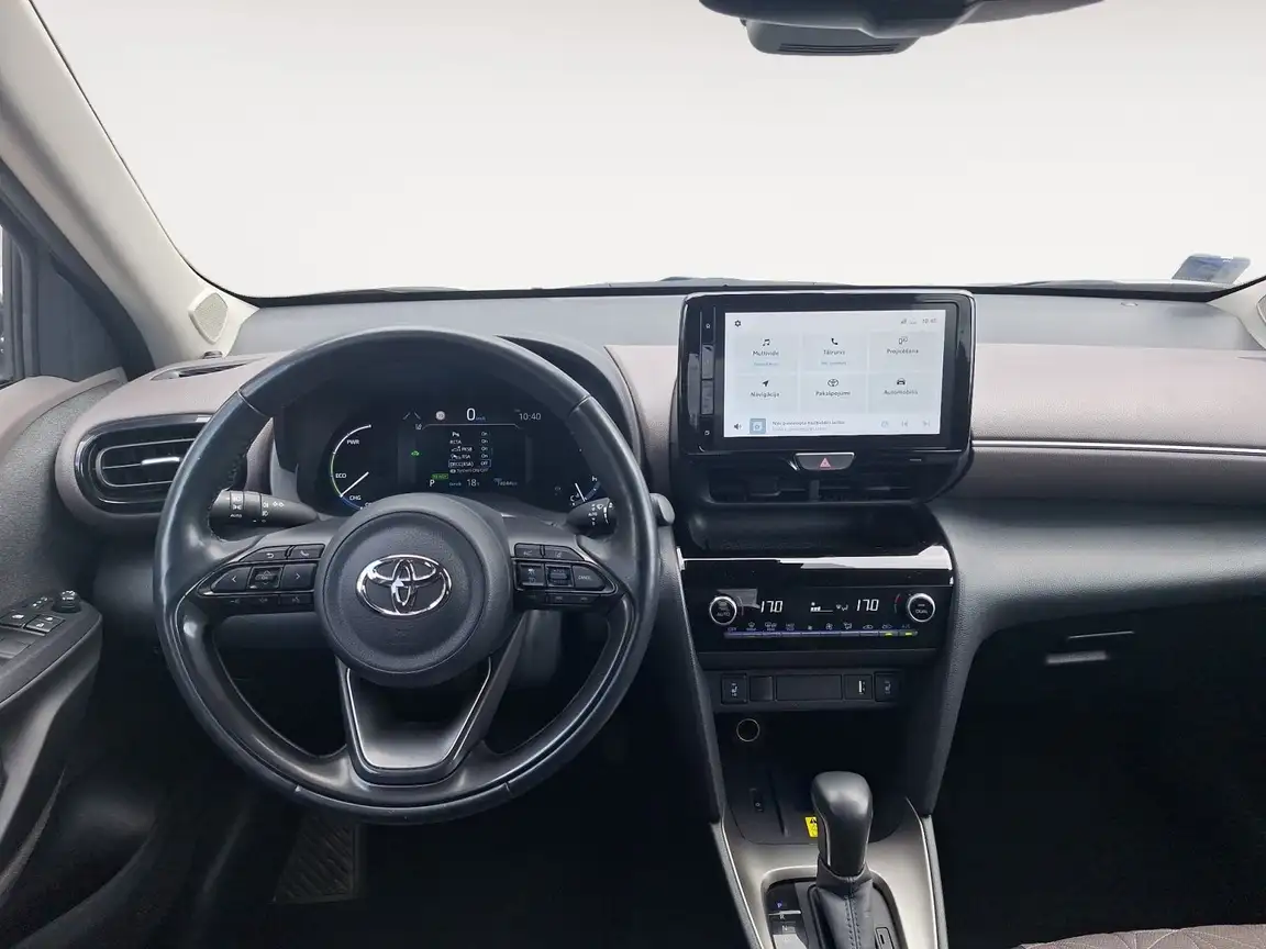 TOYOTA YARIS CROSS