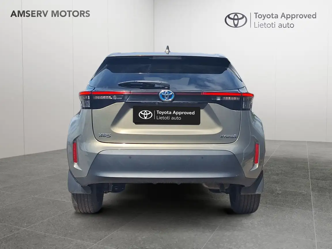 TOYOTA YARIS CROSS