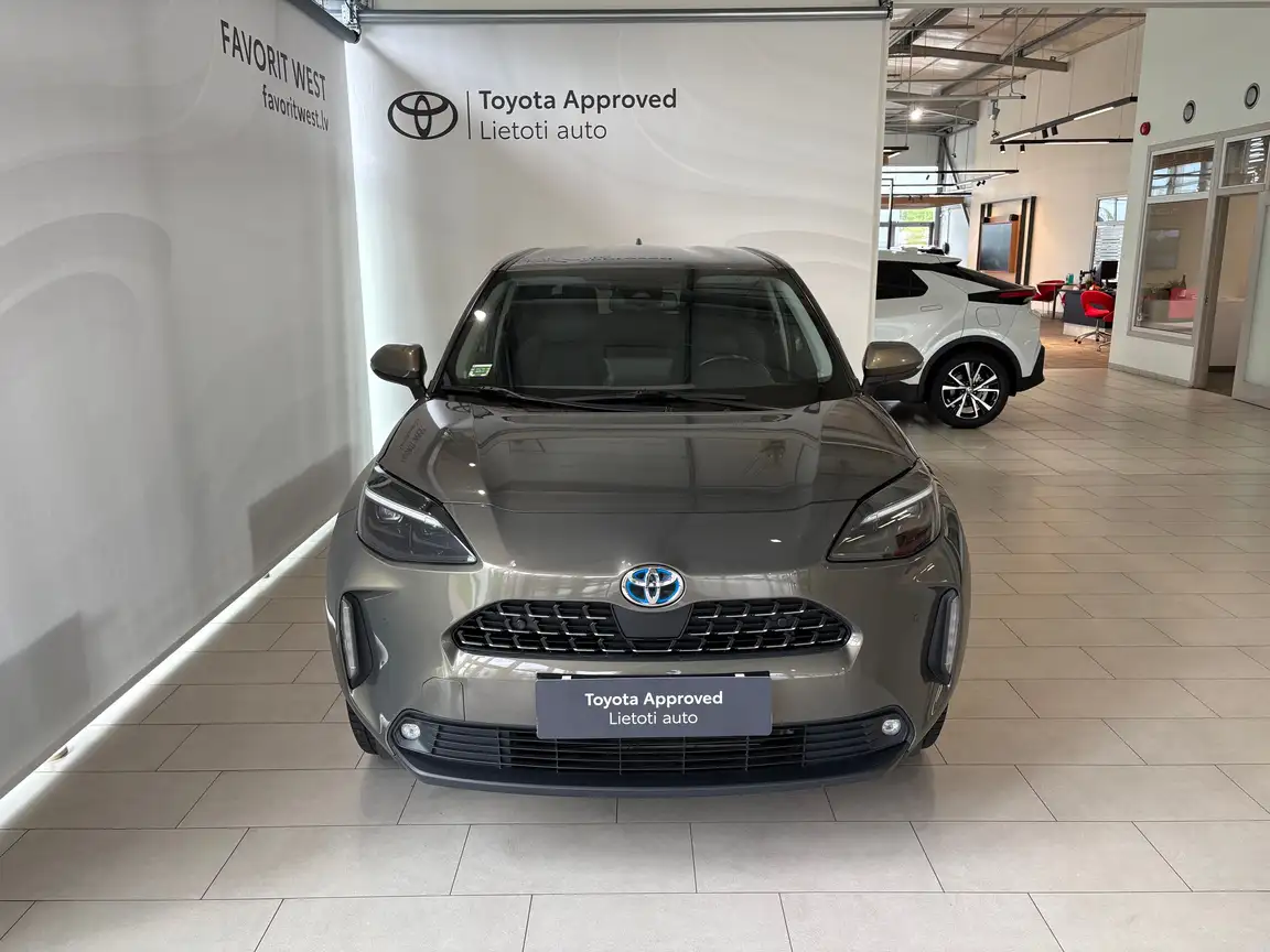 TOYOTA YARIS CROSS