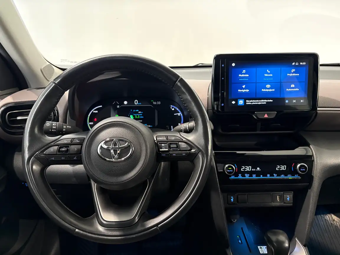 TOYOTA YARIS CROSS