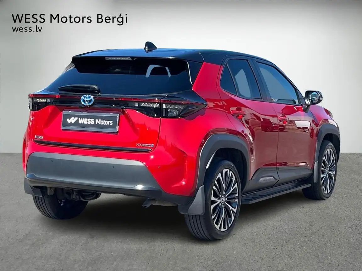 TOYOTA YARIS CROSS