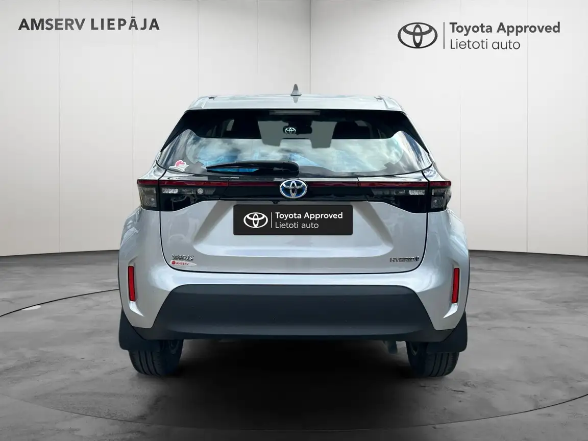 TOYOTA YARIS CROSS