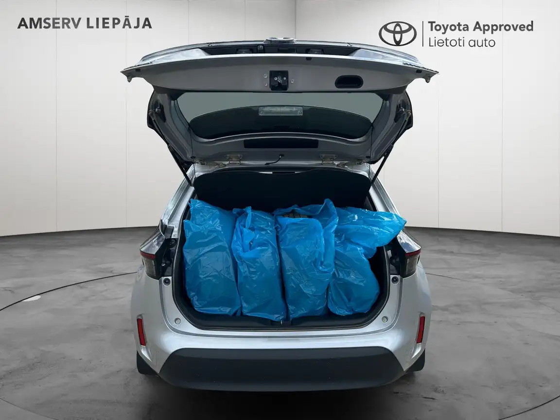 TOYOTA YARIS CROSS