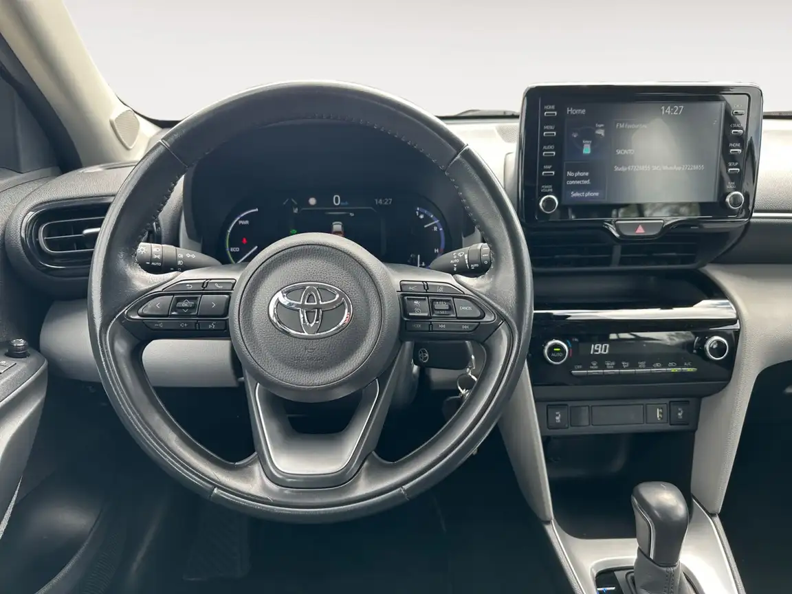 TOYOTA YARIS CROSS
