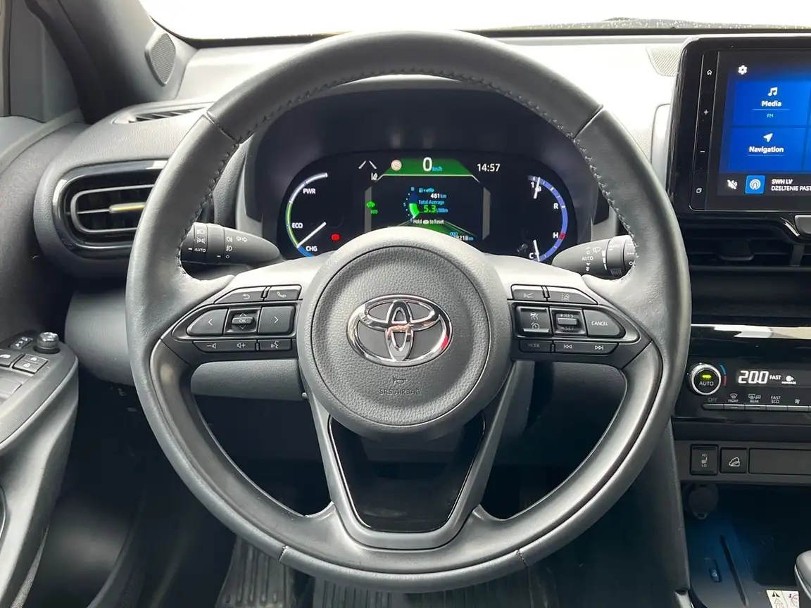 TOYOTA YARIS CROSS