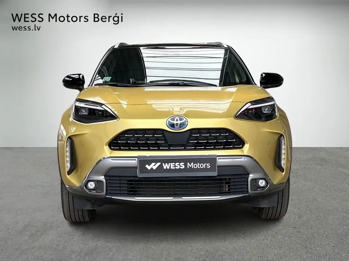 TOYOTA YARIS CROSS