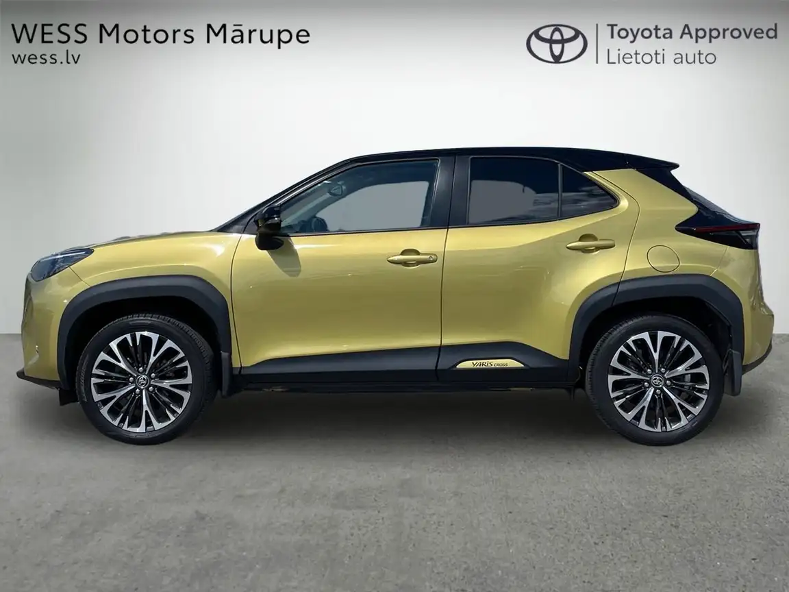 TOYOTA YARIS CROSS