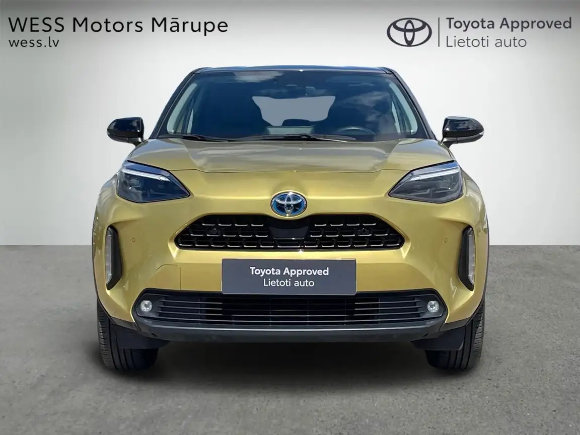 TOYOTA YARIS CROSS