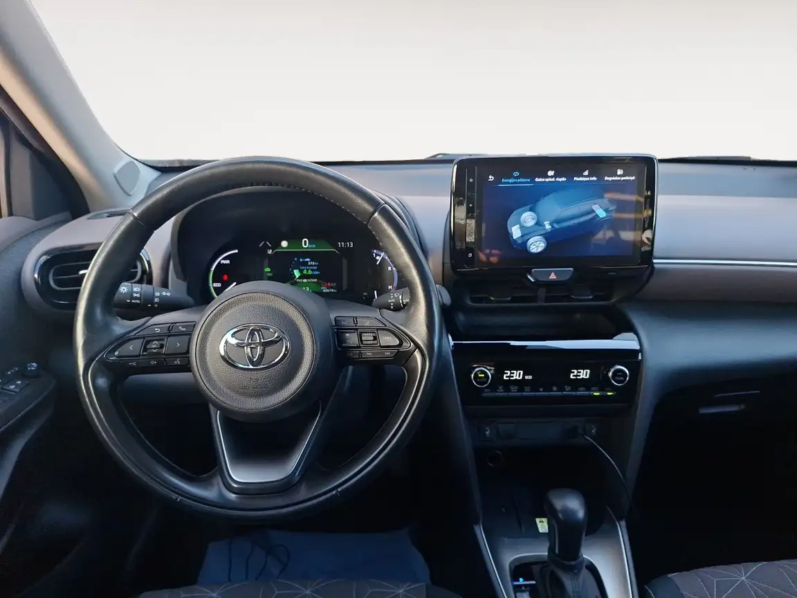 TOYOTA YARIS CROSS