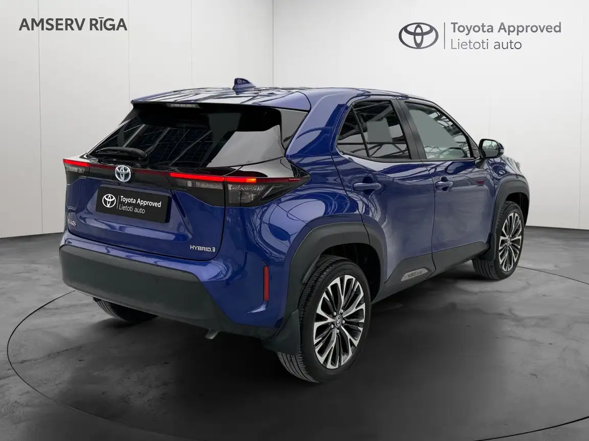 TOYOTA YARIS CROSS