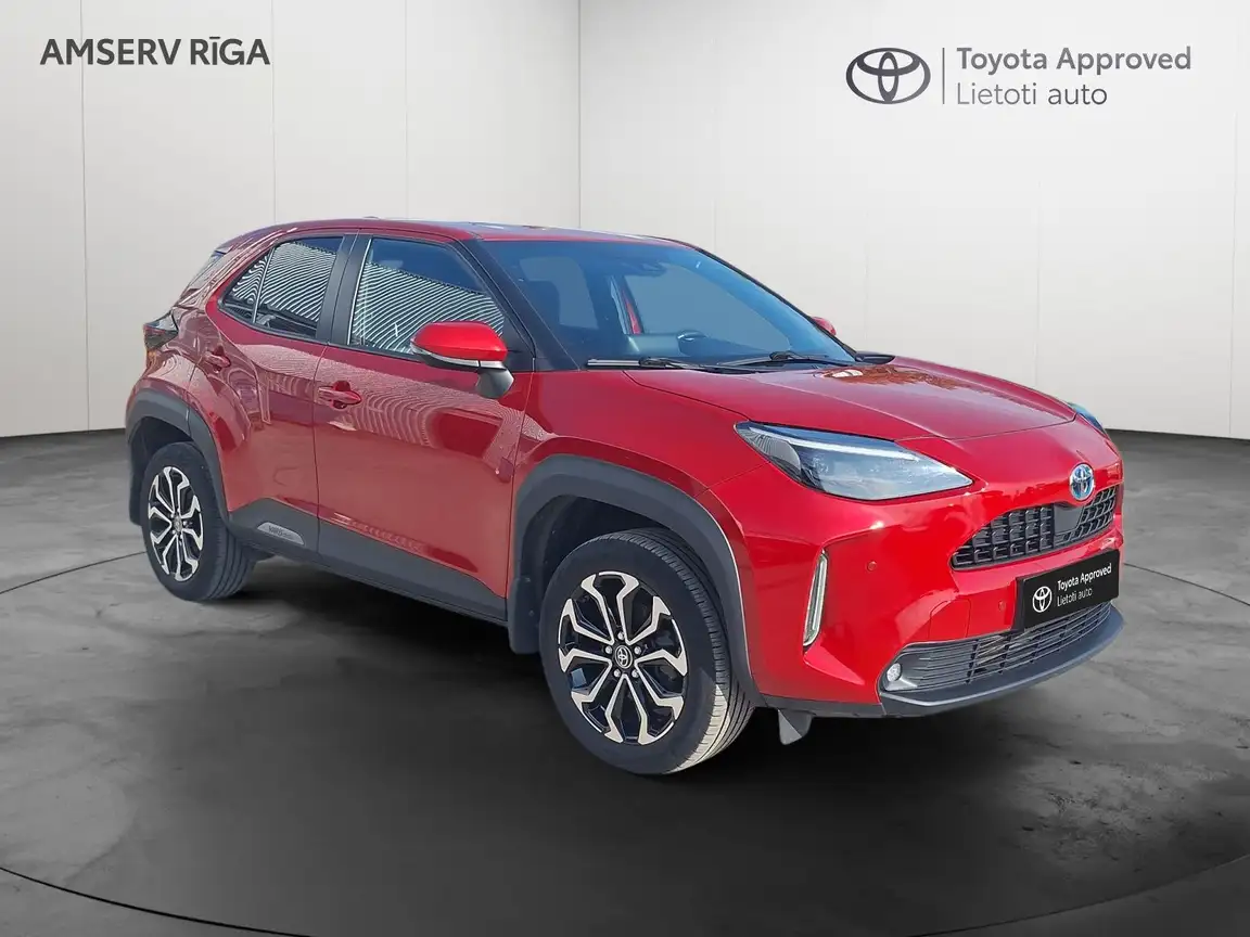TOYOTA YARIS CROSS