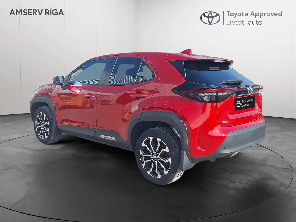 TOYOTA YARIS CROSS