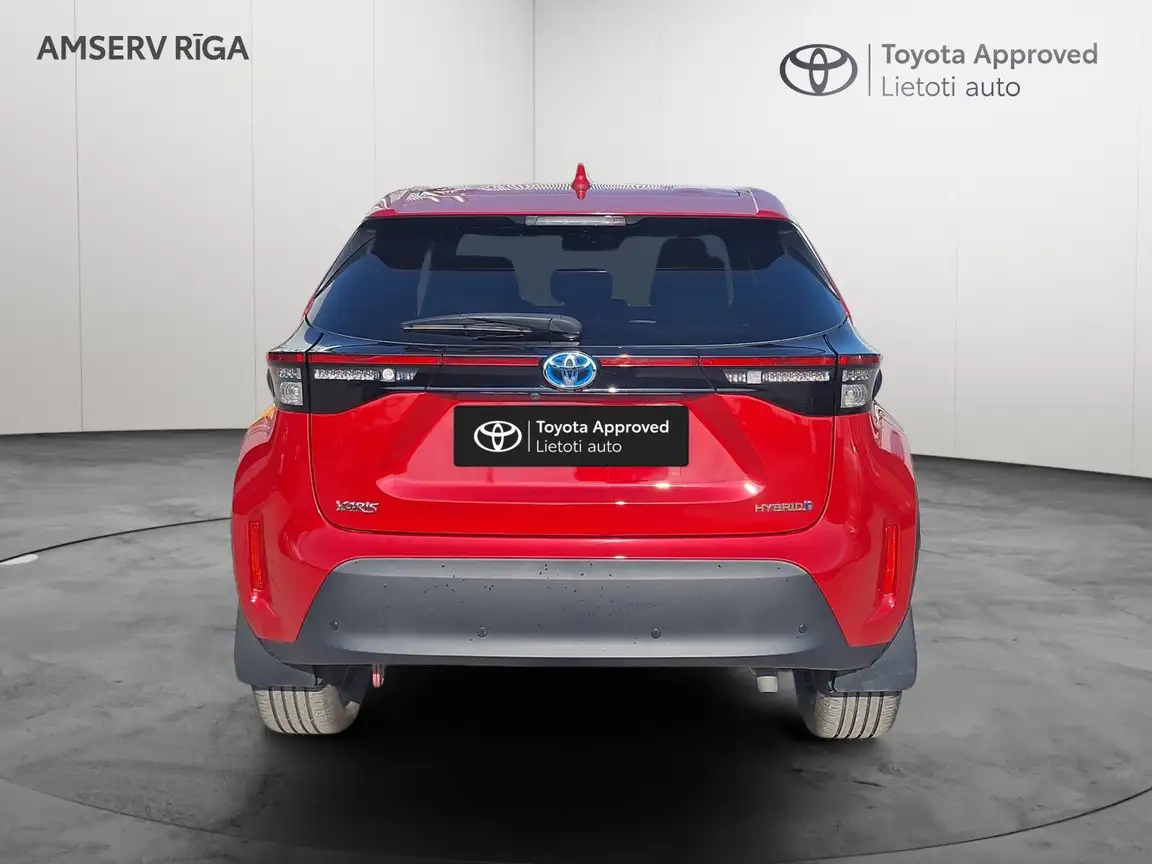 TOYOTA YARIS CROSS