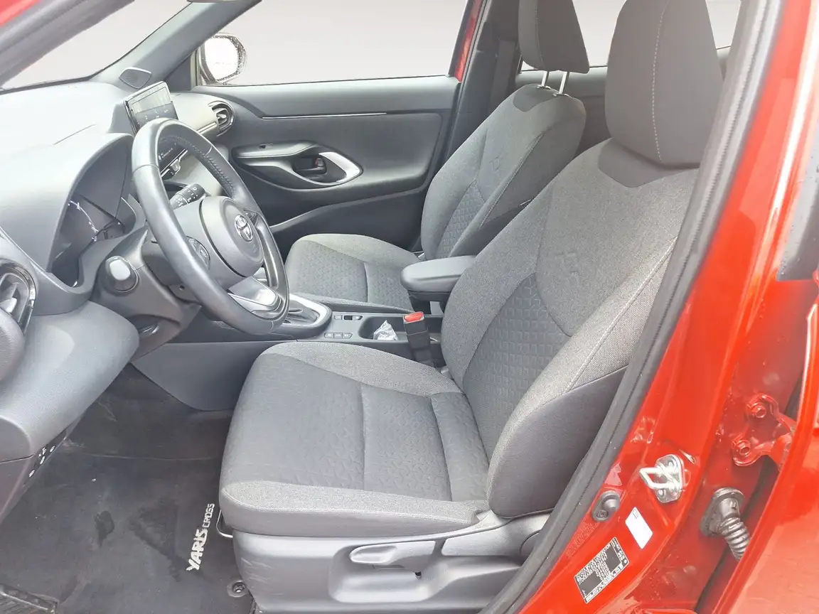 TOYOTA YARIS CROSS