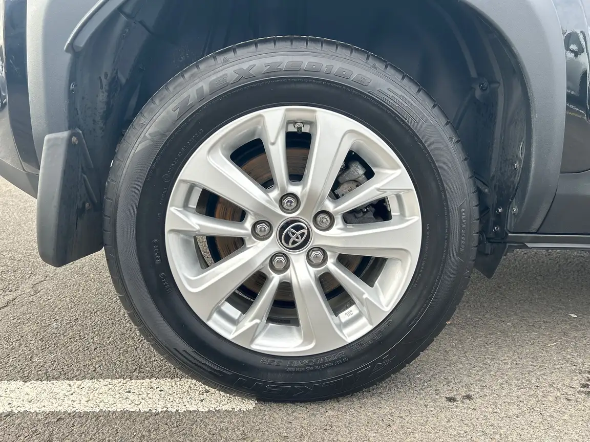 TOYOTA YARIS CROSS