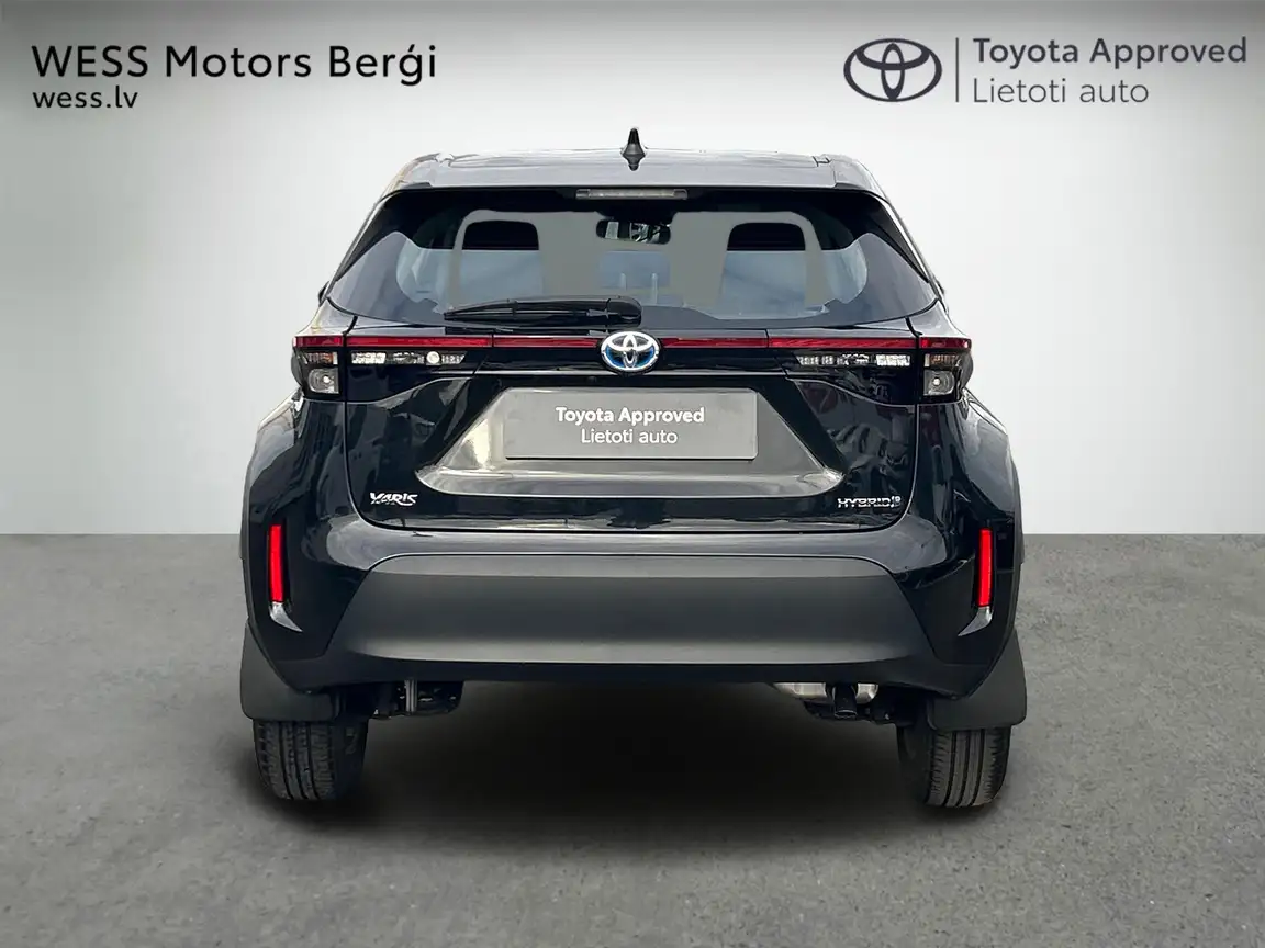 TOYOTA YARIS CROSS