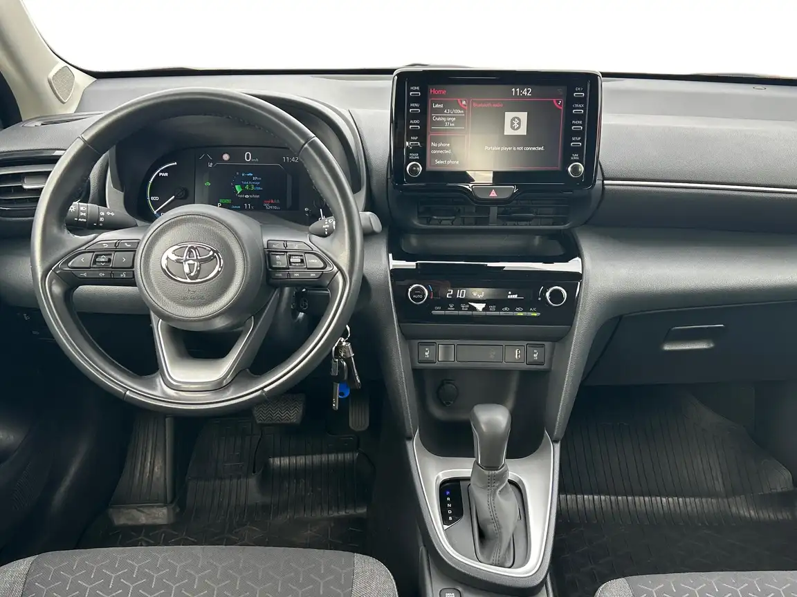 TOYOTA YARIS CROSS