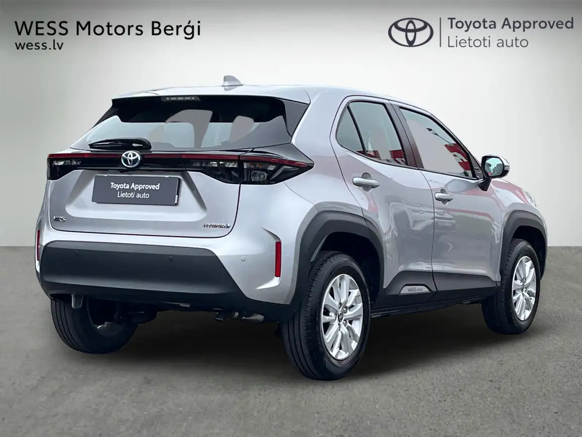TOYOTA YARIS CROSS