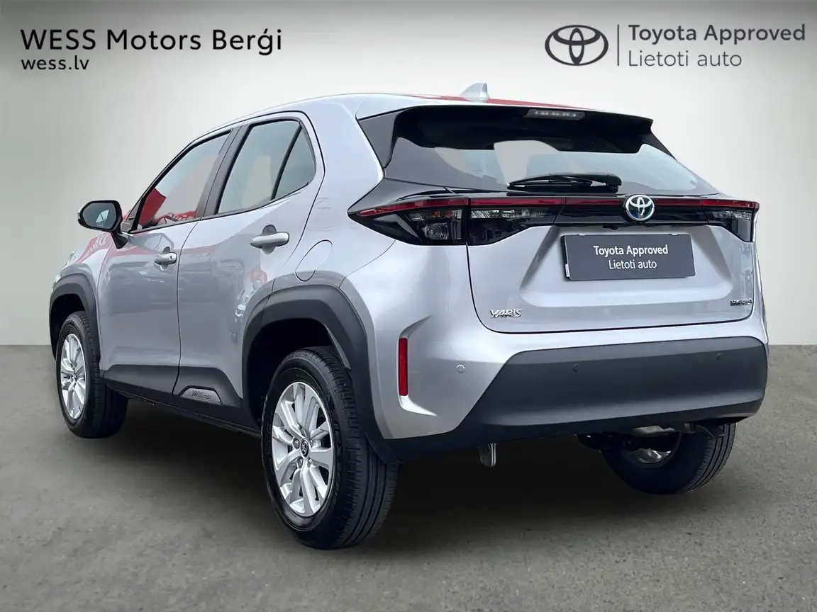 TOYOTA YARIS CROSS