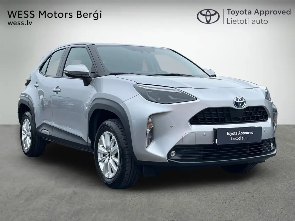 TOYOTA YARIS CROSS