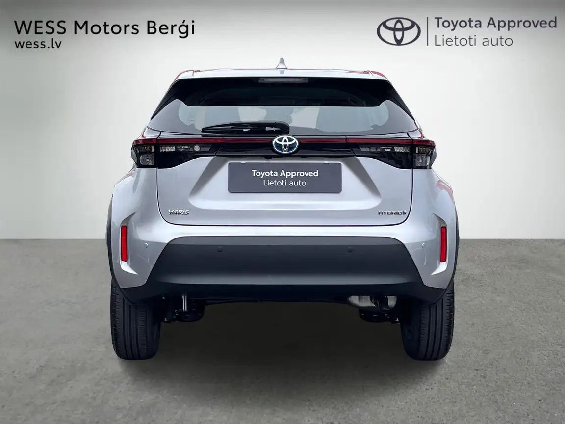 TOYOTA YARIS CROSS