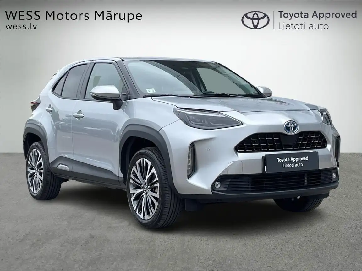 TOYOTA YARIS CROSS