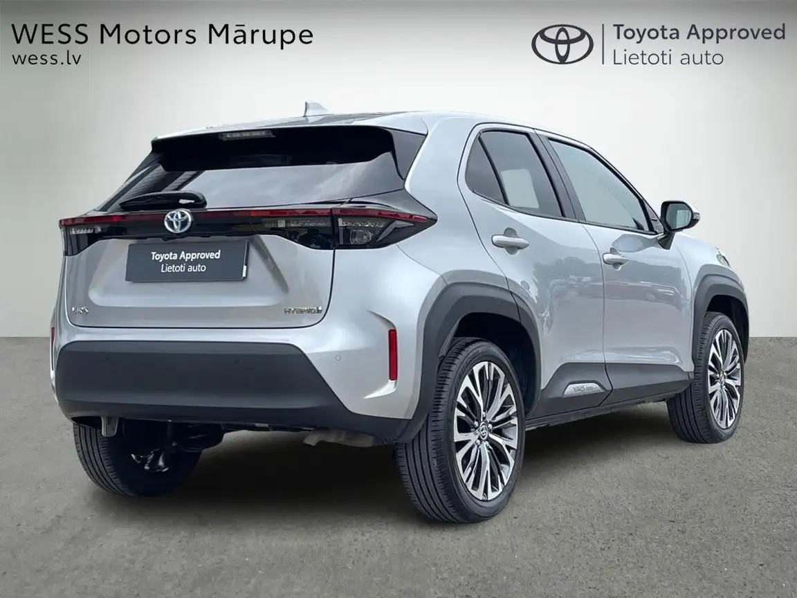 TOYOTA YARIS CROSS