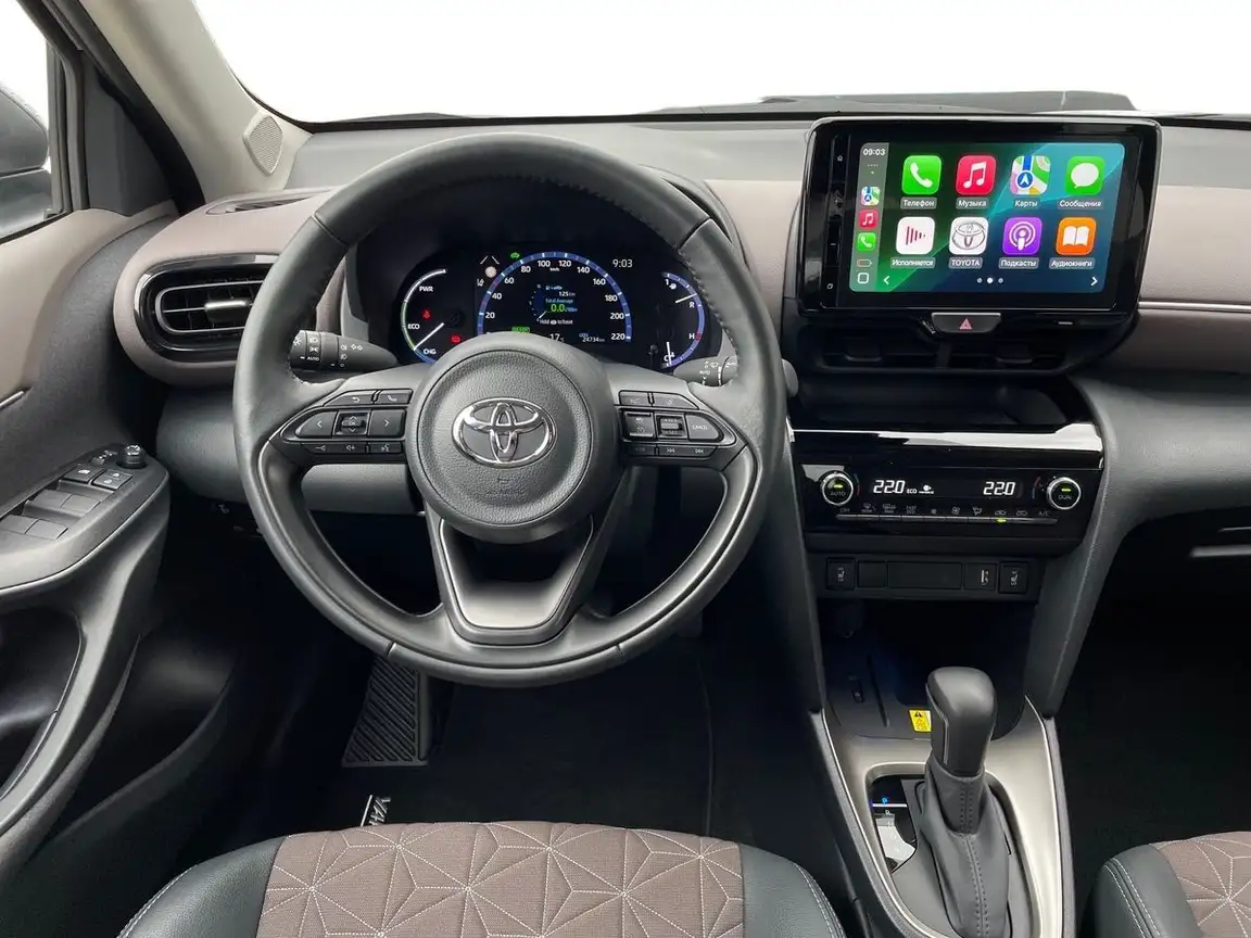 TOYOTA YARIS CROSS