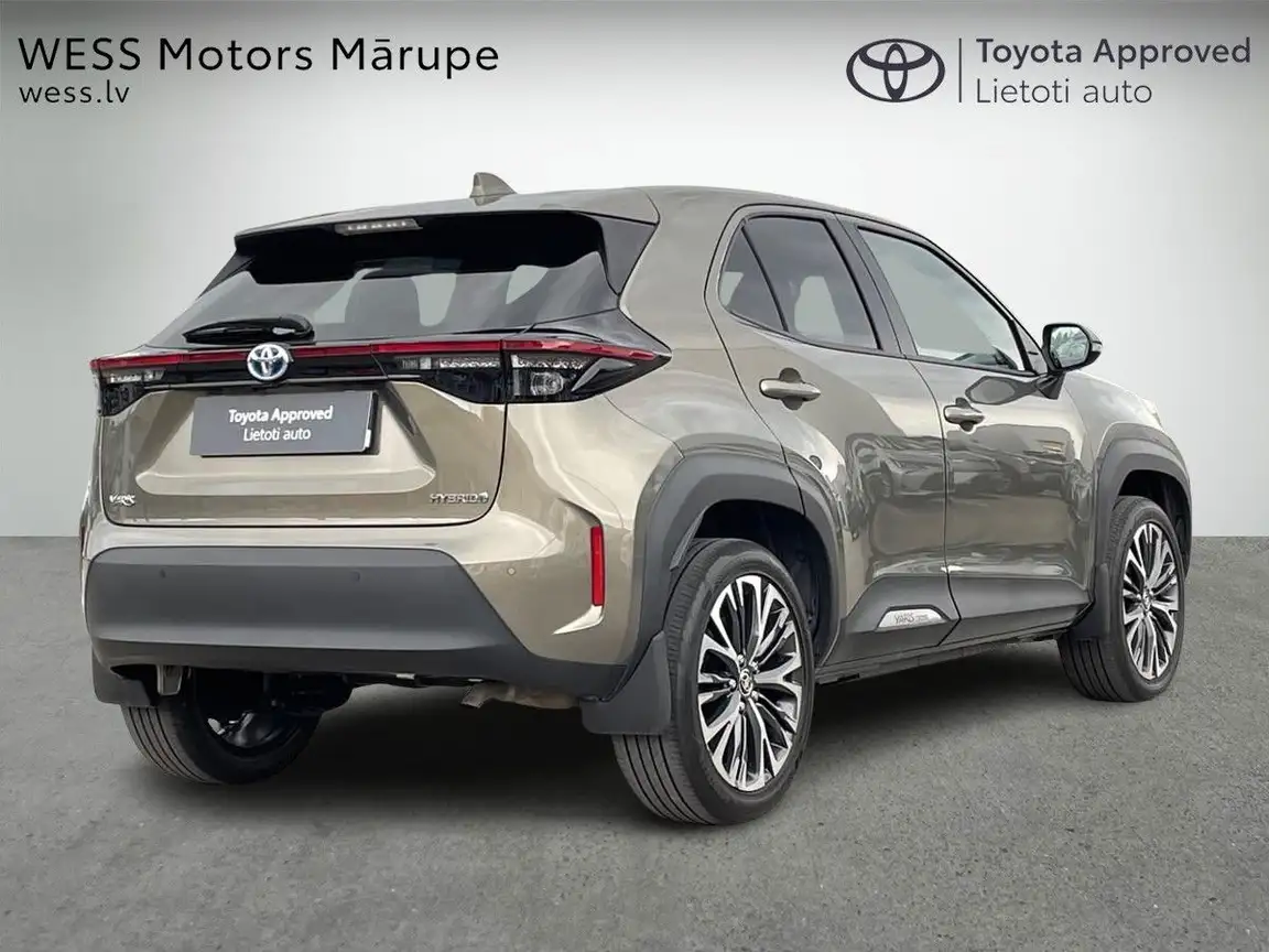 TOYOTA YARIS CROSS