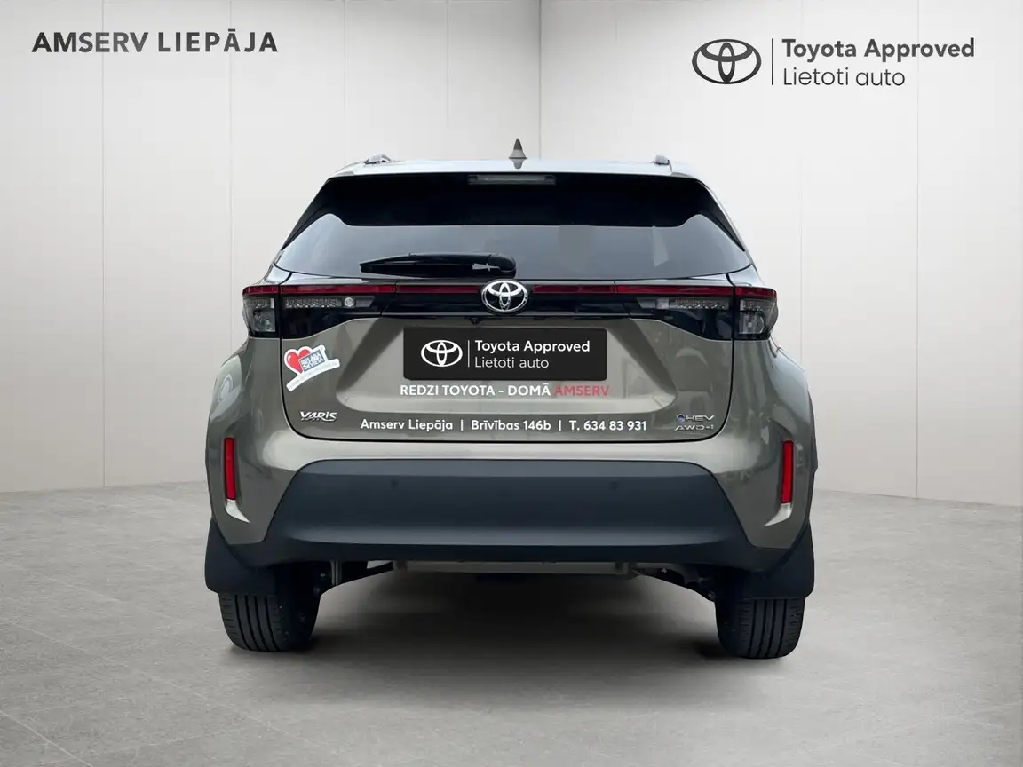 TOYOTA YARIS CROSS