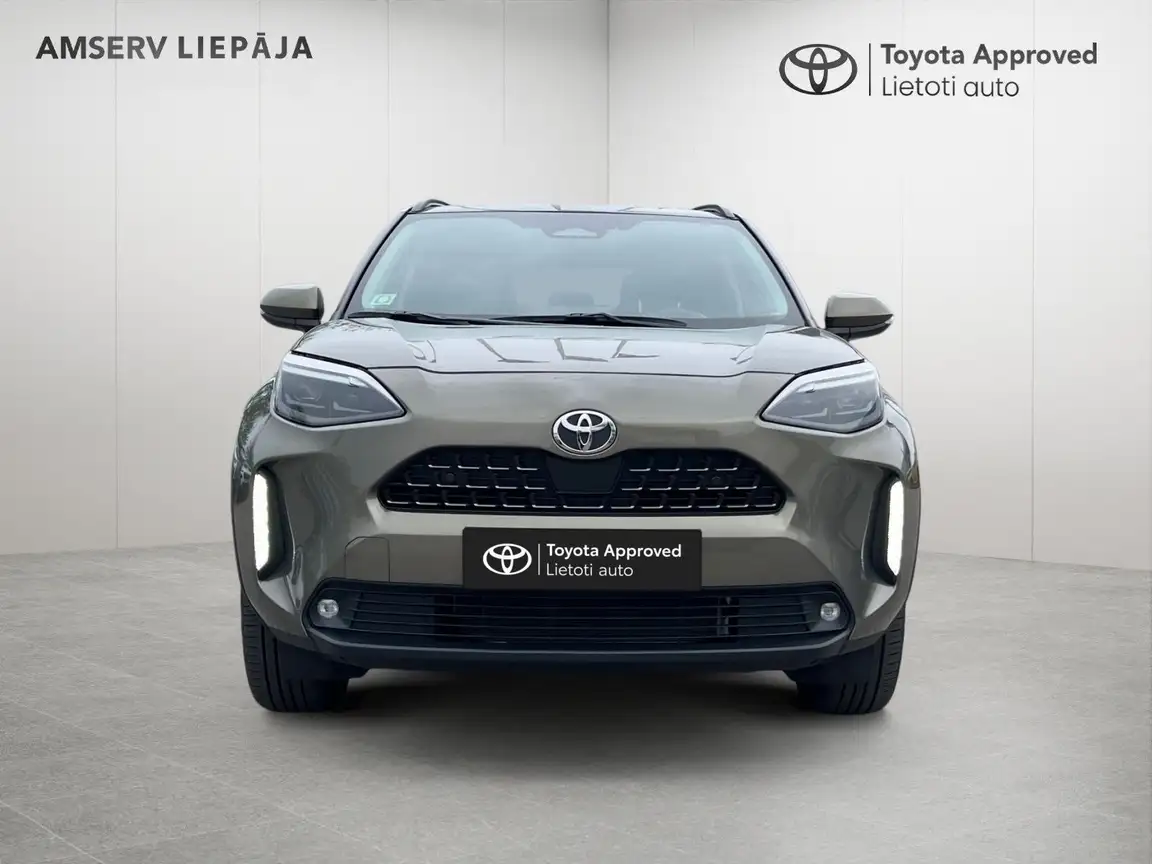 TOYOTA YARIS CROSS