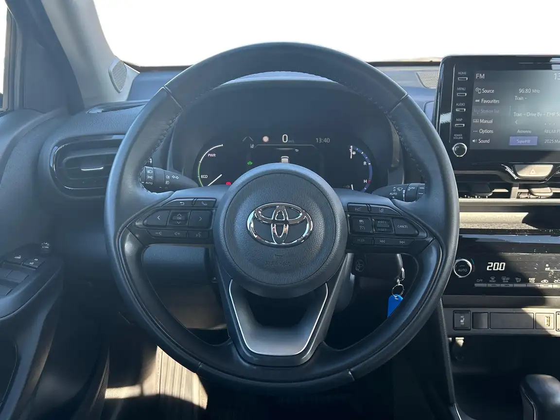 TOYOTA YARIS CROSS