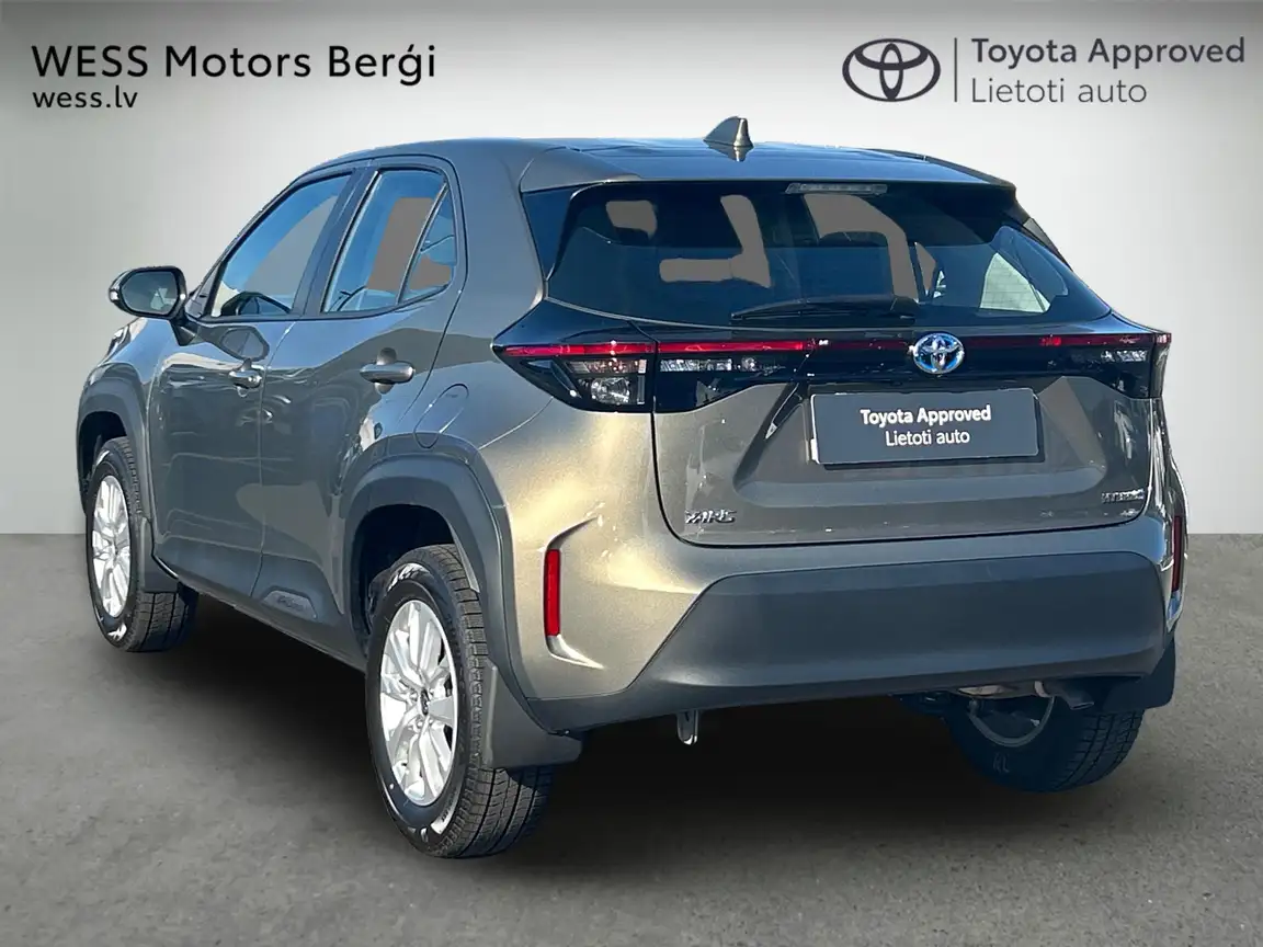 TOYOTA YARIS CROSS