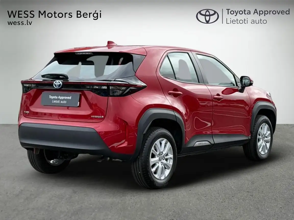 TOYOTA YARIS CROSS