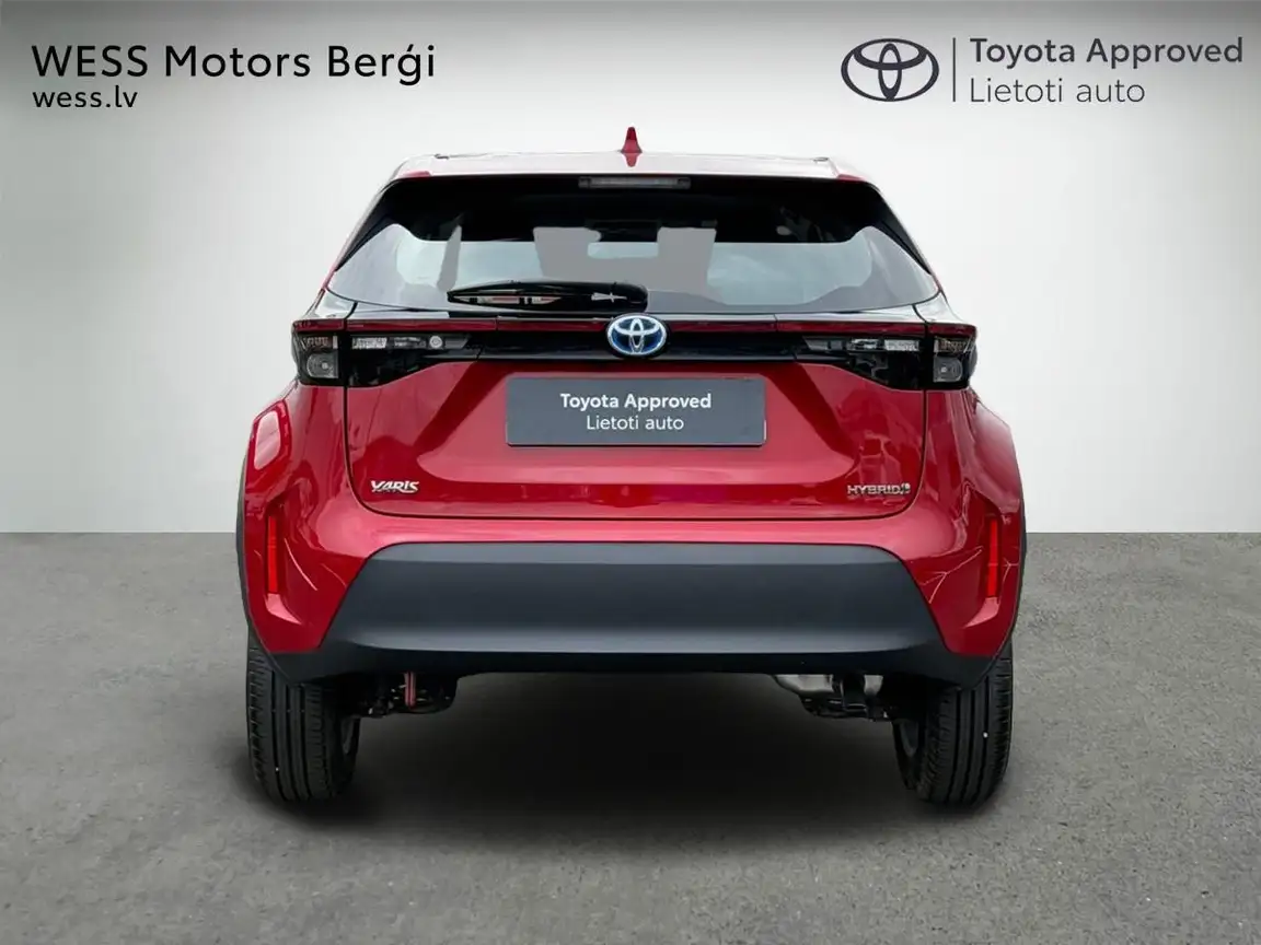 TOYOTA YARIS CROSS