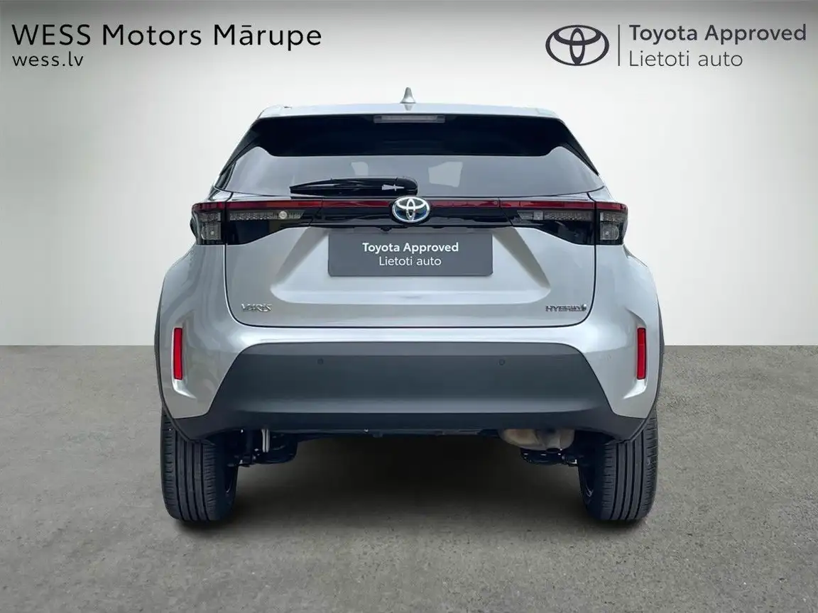 TOYOTA YARIS