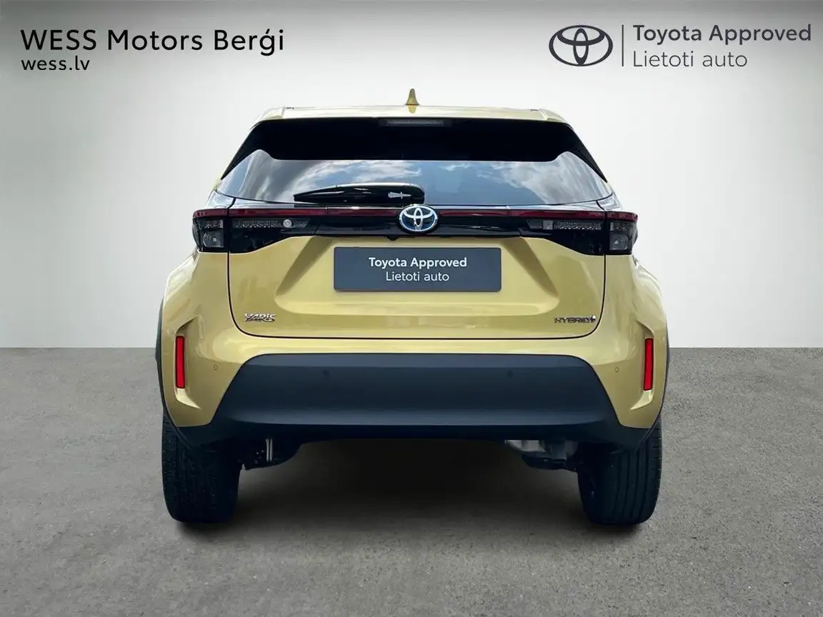TOYOTA YARIS