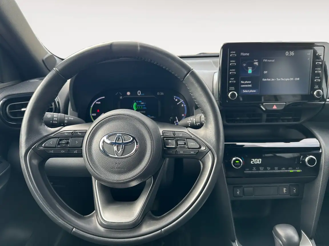 TOYOTA YARIS CROSS