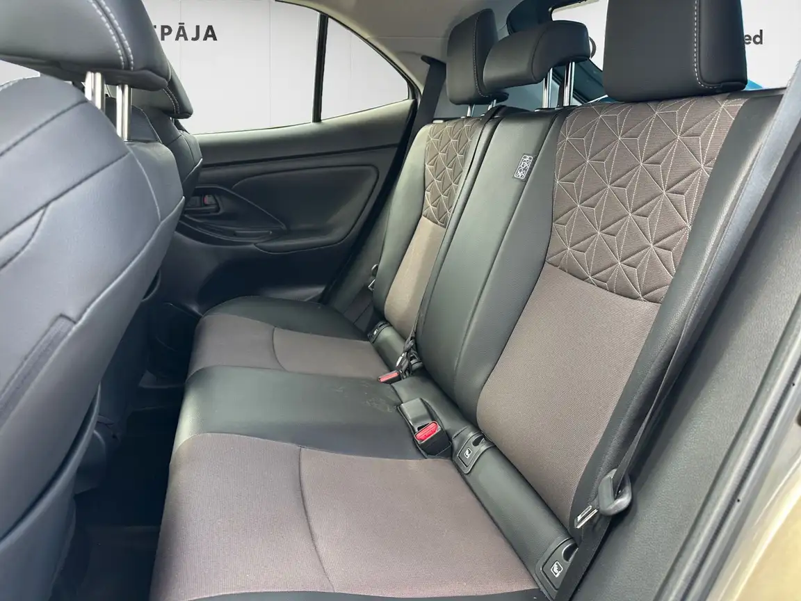 TOYOTA YARIS CROSS